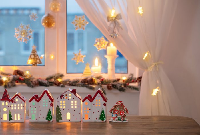 How to decorate your windows with holiday lights