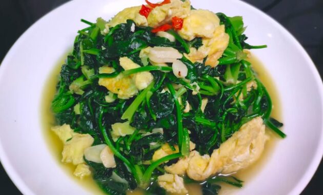 How to Cook Spinach with Eggs Chinese Style