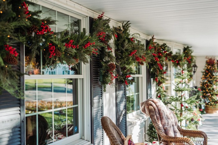 How to decorate a front window for christmas